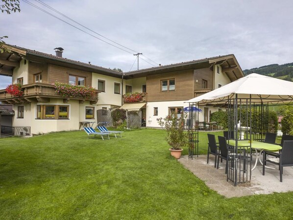 Property grounds - Alluring Apartment in Brixen im Thale With Balcony (Brixen im Thale)