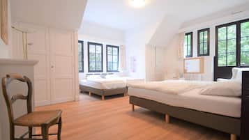 Vila | 12 kamar tidur dan dilengkapi dengan perabotan berbeda-beda