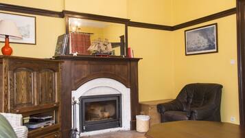 Fireplace, DVD player