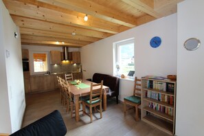 Chalet | Dining - Chalet in Kotschach Near Ski Slopes & Sauna (Kotschach-Mauthen)