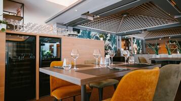 Cottage | Tempat makan