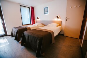 Cottage | 2 bedrooms, individually furnished, bed sheets