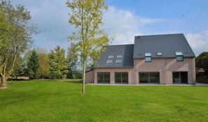 House | Exterior - Holiday Home in Somme-leuze With Pool & Sauna (Somme-Leuze)