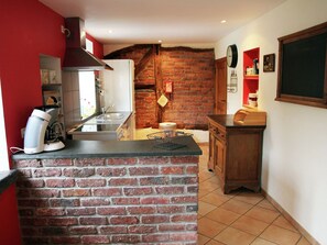 House | Private kitchen | Fridge, microwave, oven, dishwasher