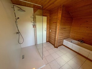 House | Bathroom