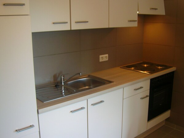 Fridge, microwave, oven