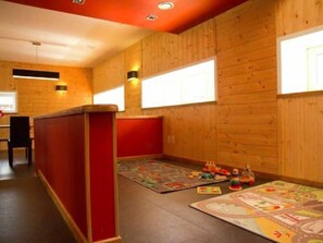 House | Games room - Holiday Home in Stoumont Near Spa Resort (Stoumont)