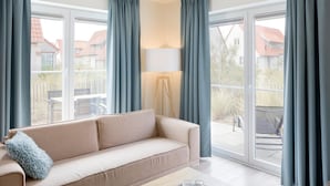 Villa | Living area - Villa, two Bathrooms and a Washing Machine, Near Ostend (Bredene)