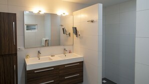 Apartment | Bathroom | Shower, towels - Stunning Apartment in Belnem With Private Terrace (Kralendijk)