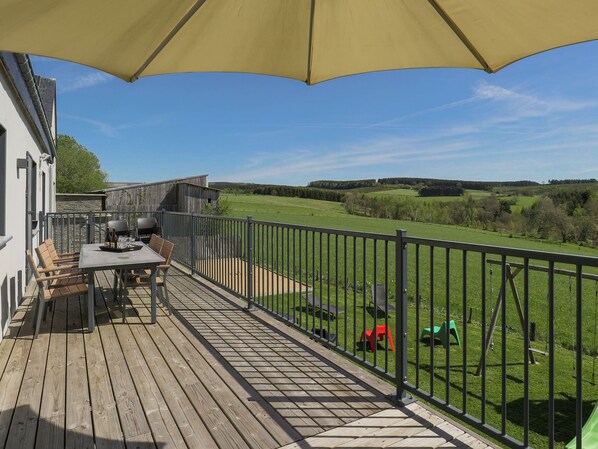 Balcony - Splendid Holiday Home in Nadrin With Infrared Sauna & Heated Pool (Houffalize)
