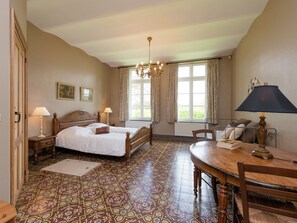 Casa | 6 habitaciones, muebles diferentes y ropa de cama 