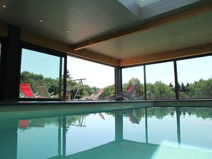 Pool - Modern Villa with Indoor Pool & Hot Tub in Malmedy (Malmedy)