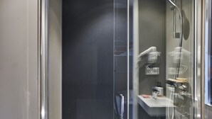 Apartment | Bathroom - Comfortable Apartment With Sauna in (Houthalen-Helchteren)