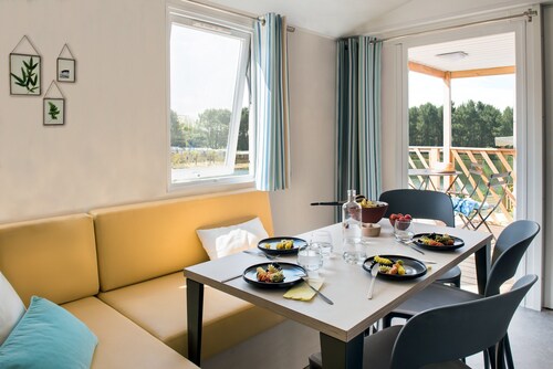 Spacious 6-person Chalet in Antwerp