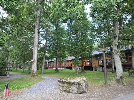Cozy, Wooden Chalet With Deck, Near Durbuy