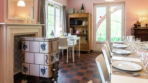 House | Tempat makan