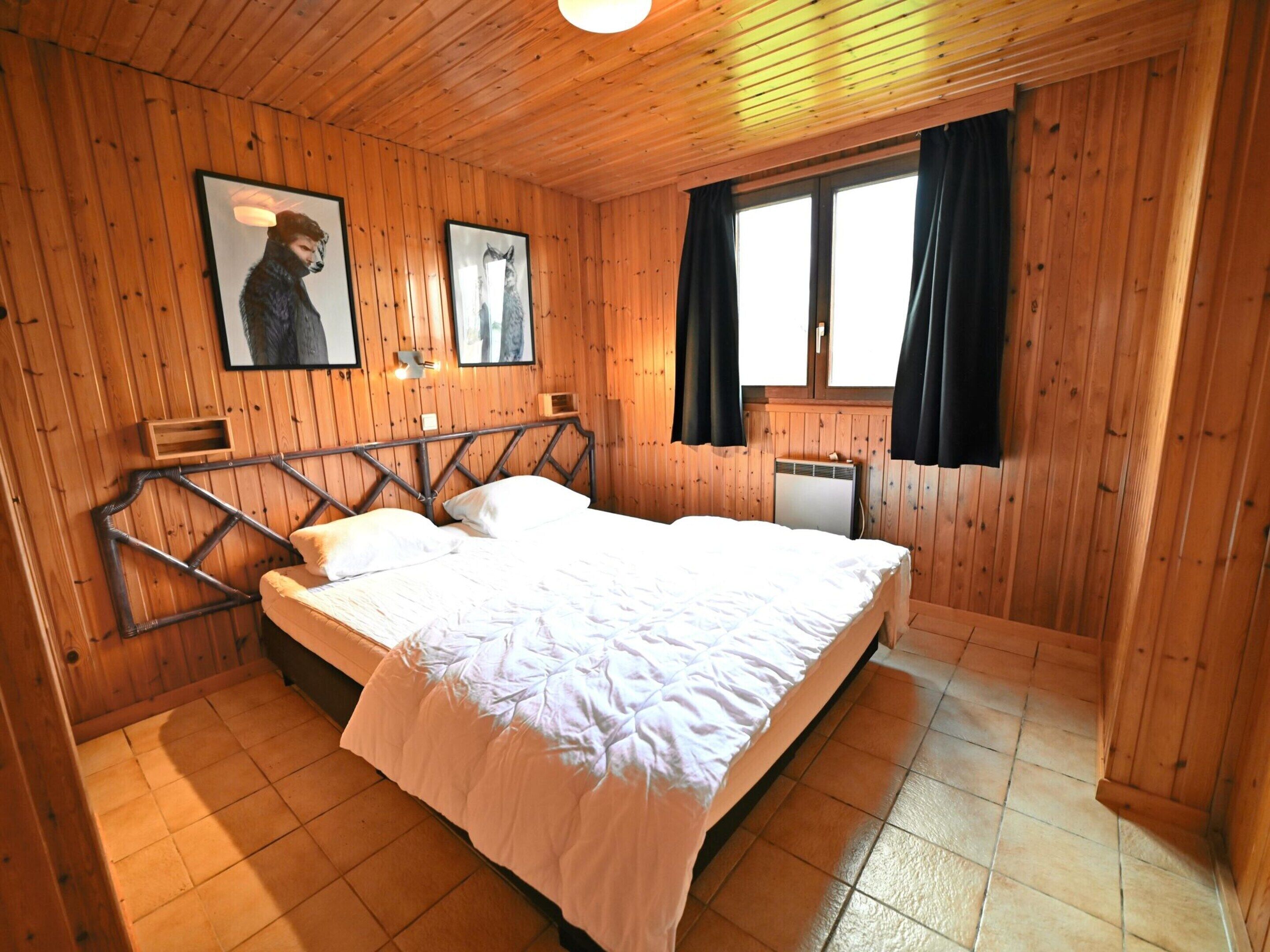 3 bedrooms, individually furnished