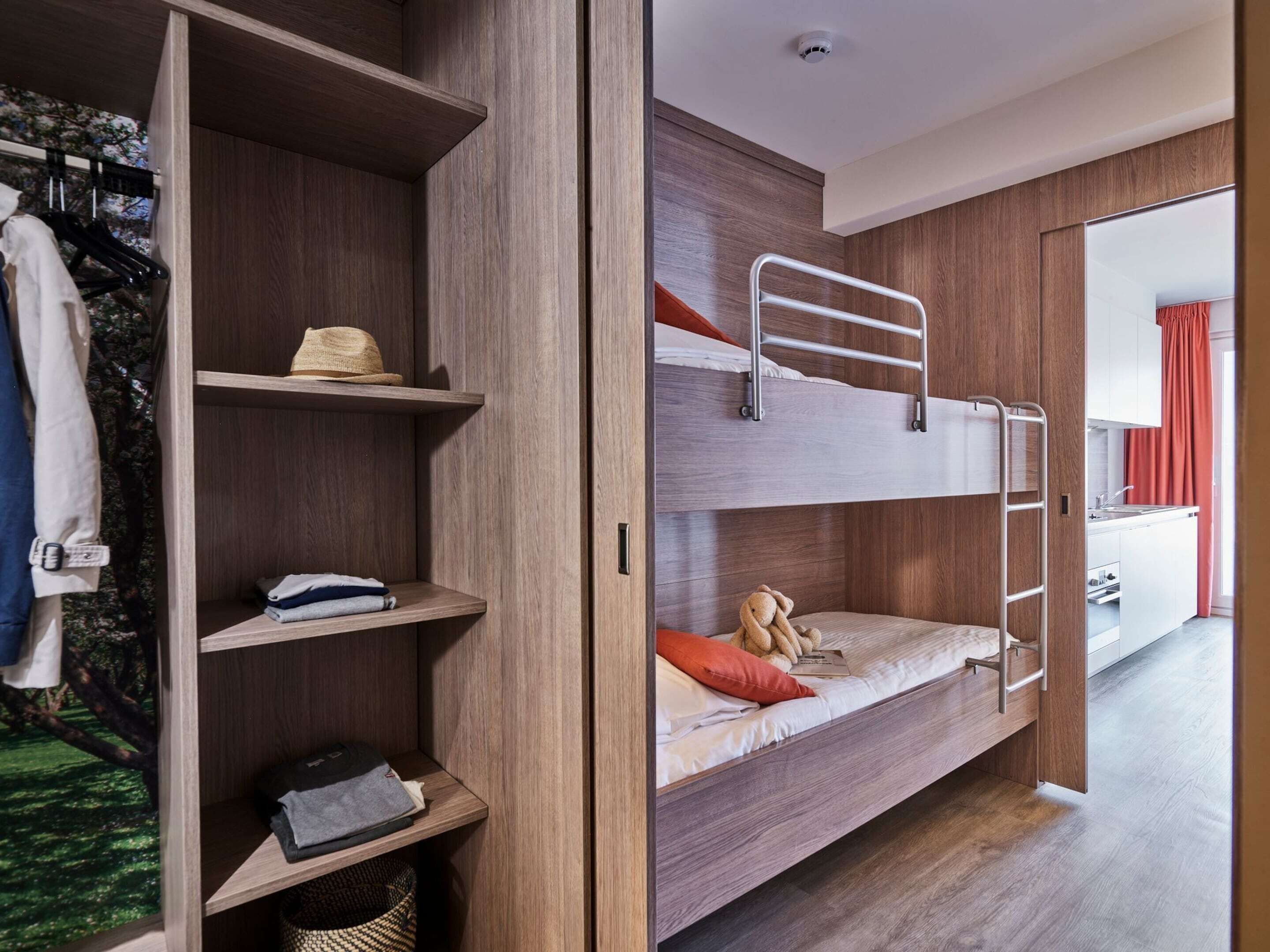 4 bedrooms, individually furnished