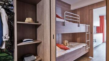 4 bedrooms, individually furnished