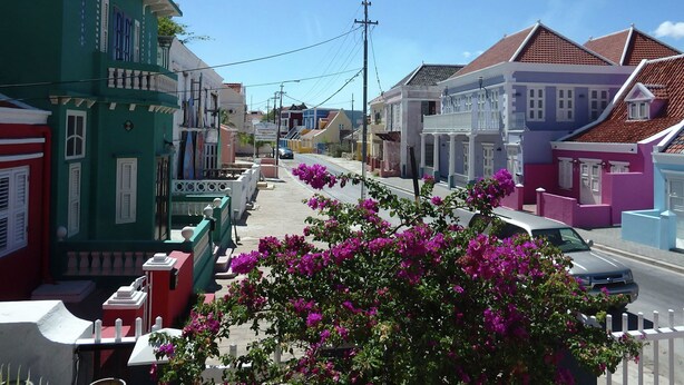 Unclassified image, 1 of 25, button - Luxurious and hip Apartment in the Historic Town of Willemstad and the sea (Willemstad)