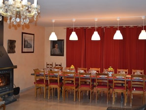 Villa | Dining