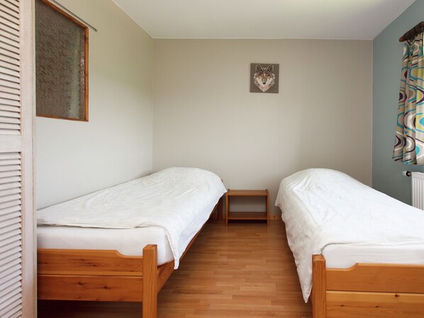 كوخ | 7 عدّة غرف نوم وطراز فريد لكل وحدة وملاءات أسرّة