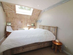 11 chambres, ameublement personnalisé, draps fournis