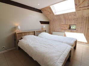 Huis | 11 slaapkamers, individueel gemeubileerd, beddengoed