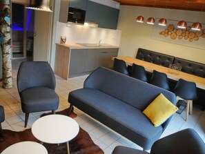 House | Living area - Holiday Home in Vielsalm With Lake View (Vielsalm)