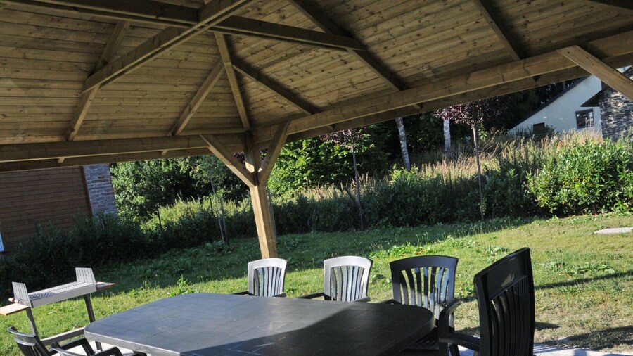 Holiday Home in Bastogne With Sauna & Bubble Bath