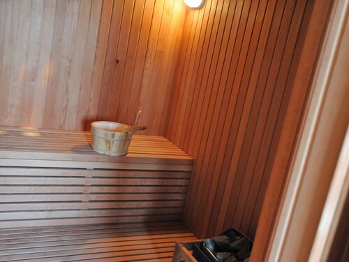Holiday Home in Bastogne With Sauna & Bubble Bath