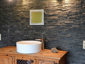 Bathtub - Lovely Holiday Home With Terrace in Beauraing (Beauraing)