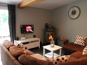 House | Living area | DVD player - Luxurious Holiday Home With Sauna in Spa (Spa)