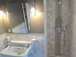 House | Bathroom