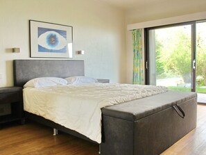 House | Room amenity - House in Somme-leuze Near Ardennes Hills (Somme-Leuze)
