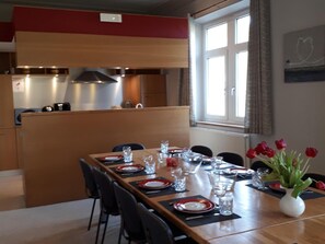House | Private kitchen | Microwave, dishwasher, highchair