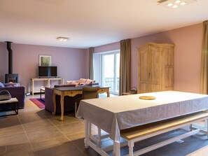 Dining - Cozy Holiday Home in Gedinne near Forest (Gedinne)