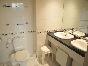 Bathroom - Well-kept Apartment Near Durbuy (Durbuy)