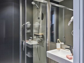 Apartment | Bathroom - Comfortable Apartment in Belgian Limburg (Houthalen-Helchteren)
