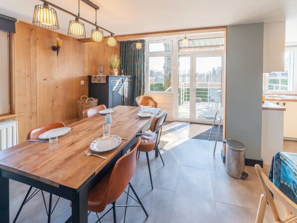 Cottage | Dining
