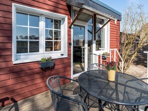 Cottage | Reception