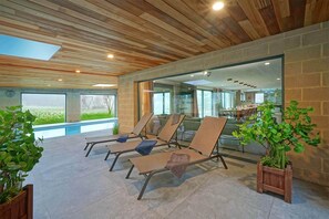 Maison | Piscine | Piscine intérieure, piscine extérieure