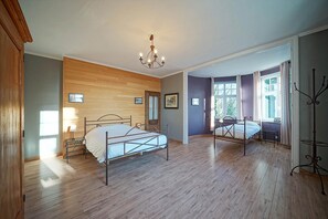 Ferienhaus | 8 Schlafzimmer, individuell eingerichtet