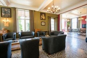 House | Living room - Chateau in Stavelot With Private Pool & Sauna (Stavelot)