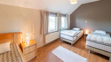 Ferienhaus | 6 Schlafzimmer, individuell eingerichtet, Bettwäsche