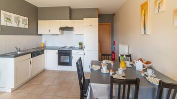 House | Private kitchen | Highchair