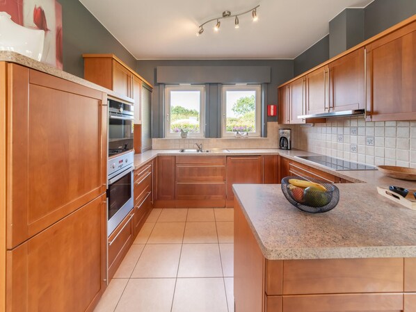 House | Private kitchen