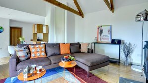 House | Living room - Attractive Holiday Home in Saint Breward With Private Garden (Bodmin)
