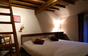 House | 3 bedrooms, individually furnished