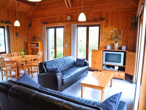 House | Living area - Bungalow in Peaceful Environment (Rochefort)